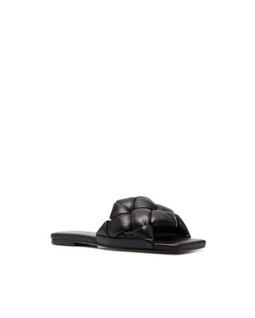 Vic Matié Black Sliders