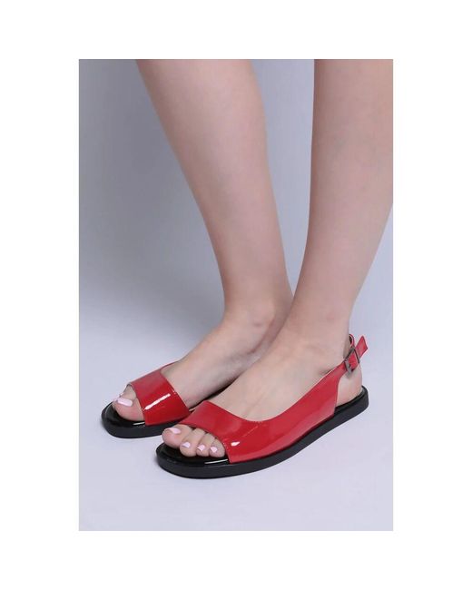 Flat Sandals di CESARE GASPARI in Red