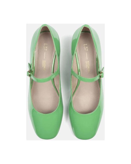 L37 Green Pumps