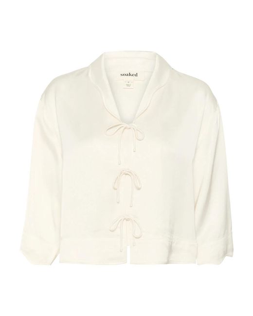Light Jackets di Soaked In Luxury in White