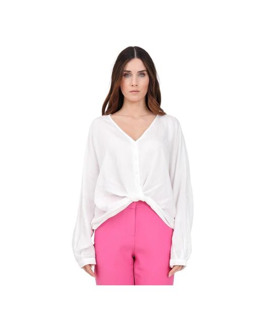 Camisa blanca de mujer con dobladillo fruncido ONLY de color Pink