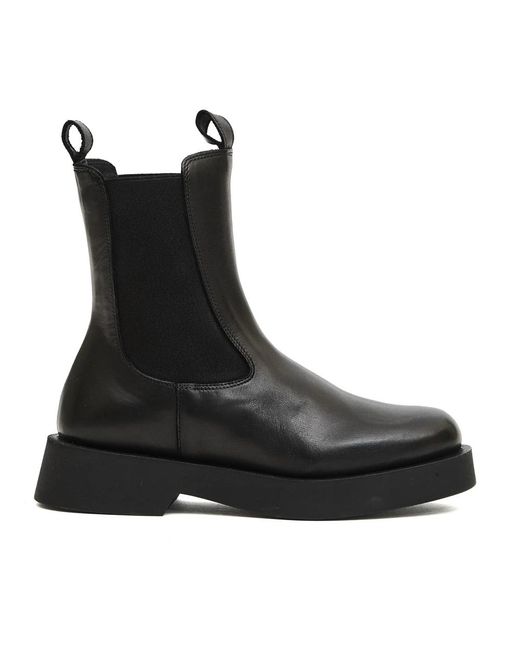 Poeve Black Chelsea Boots