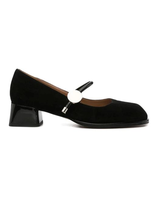 Linda Baumann Black Pumps