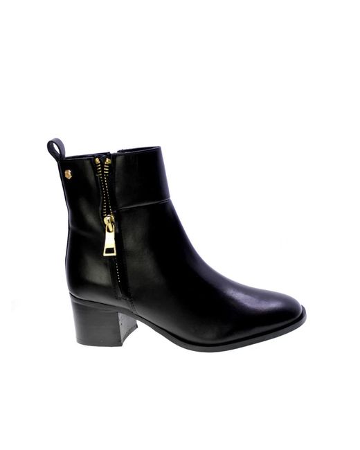 Heeled Boots di Carmela in Black