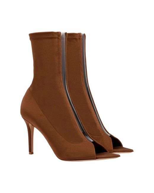 Heeled Boots di Gianvito Rossi in Brown