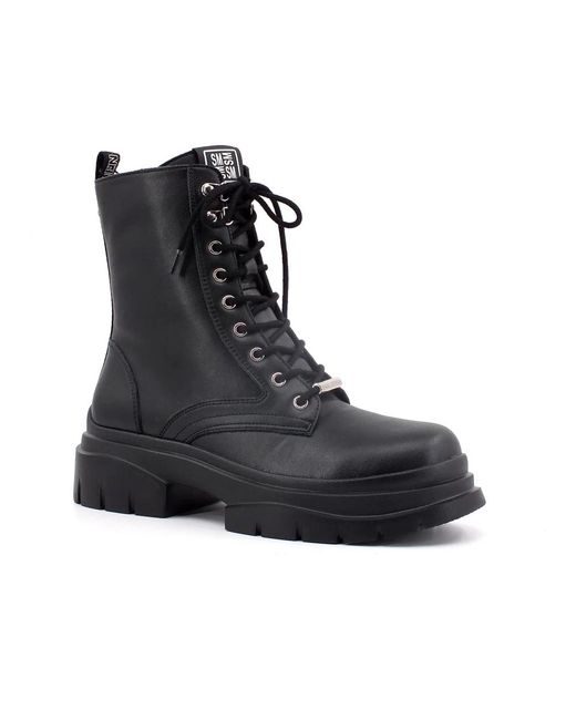 Steve Madden Black Lace-Up Boots