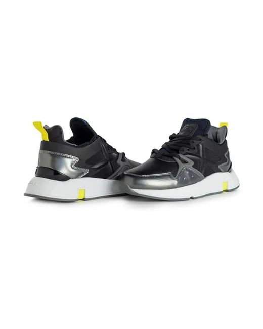 Munich Black Sneakers