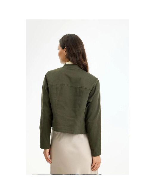 Light Jackets iN FRONT de color Green