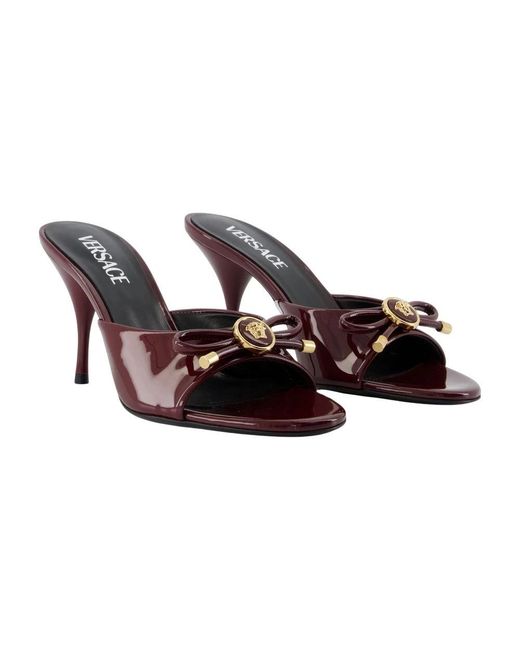 Heeled Mules Versace en coloris Red