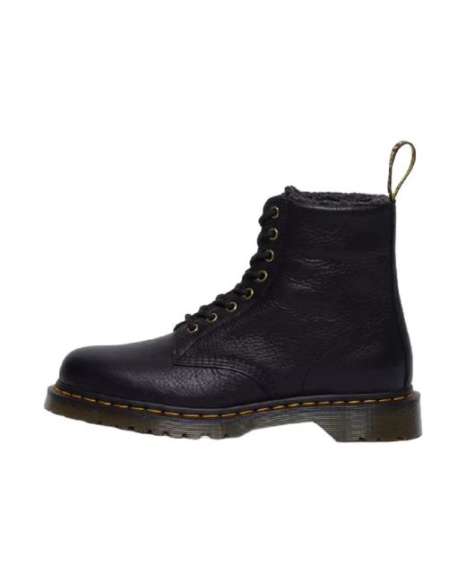 Dr. Martens Lace-Up Boots in het Black