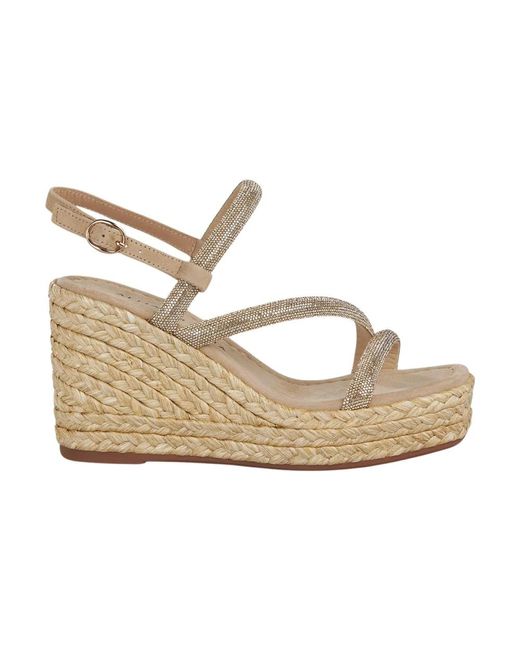Wedges Alma En Pena. de color Metallic
