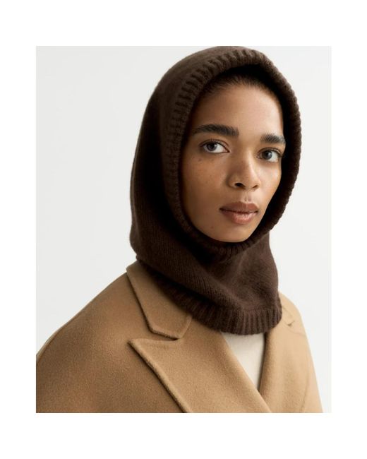 Hats di Soft Goat in Brown