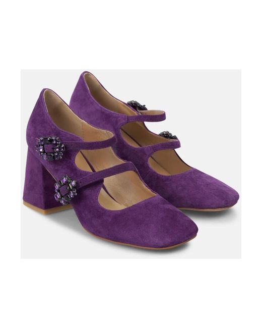 Alma En Pena. Purple Pumps