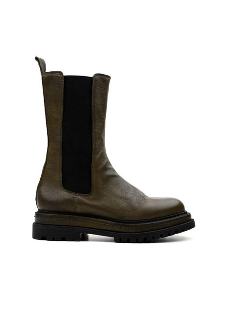 Zoe Black Chelsea Boots