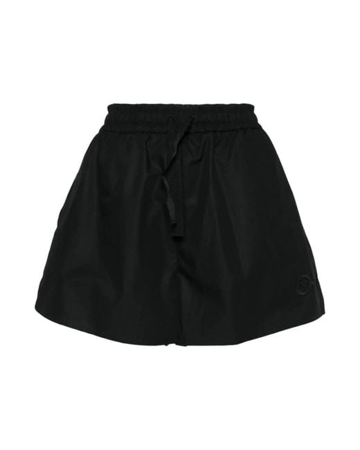 Moncler Black Schwarze logo-appliqué popeline-shorts
