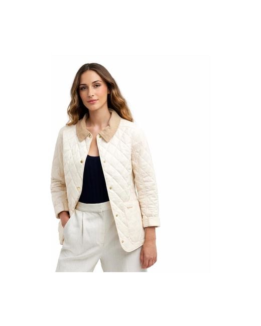 Barbour Annandale Quilted Jacket in het White