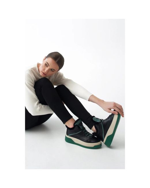 ESTRO Green Sneakers