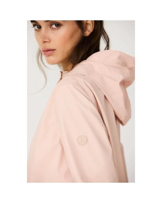 Rain Proof Jackets di Merrell in Pink