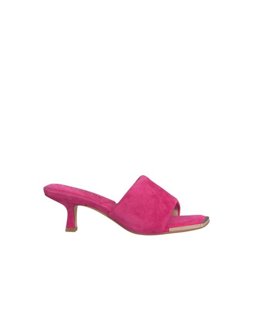Alma En Pena. Pink Heeled Mules