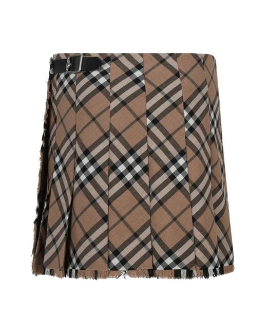 Short Skirts Burberry de color Brown