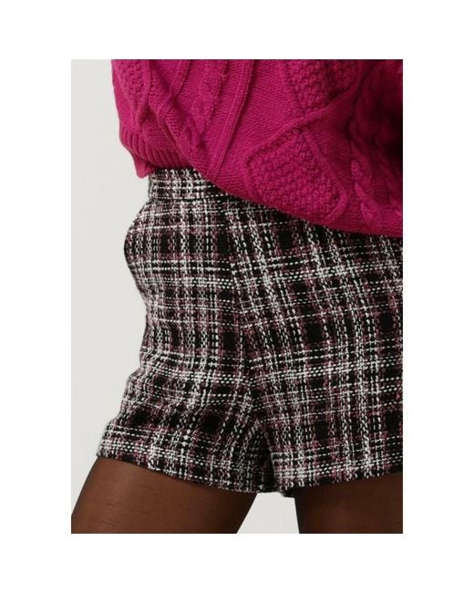 Colourful Rebel Red Kendall Boucle Check Short Rosa