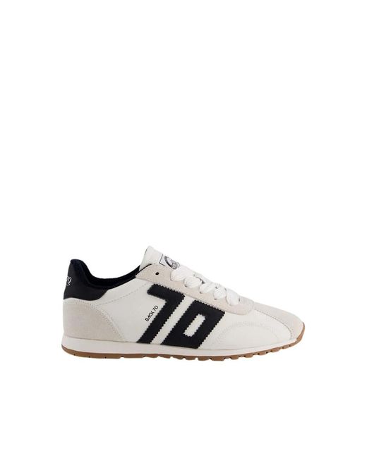 Back70 Asian in het White