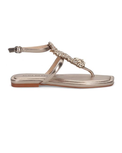 Alma En Pena. Metallic Flat Sandals
