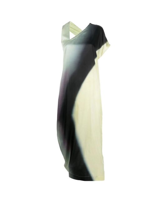Midi Dresses Issey Miyake de color Green
