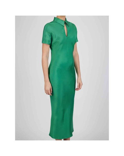 Kiton Donna Silk Overcoat in het Green