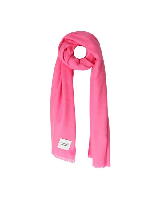 MOMENT IN MAY Winter Scarves in het Pink