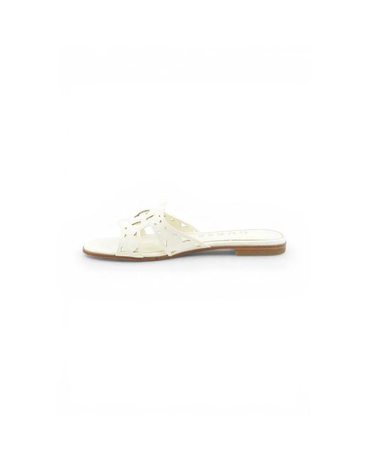 Guess White Sliders