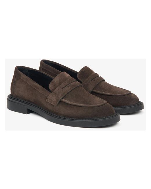 Loafers di ESTRO in Brown