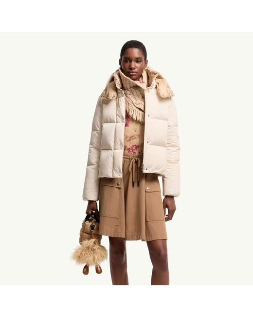 Moncler Castlenew Hooded Down Jacket in het Natural