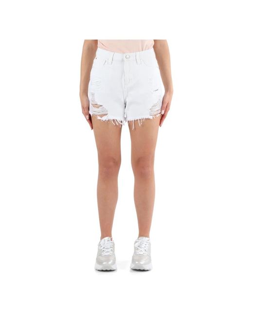 Shorts de mezclilla desgastados con cinco bolsillos Guess de color White