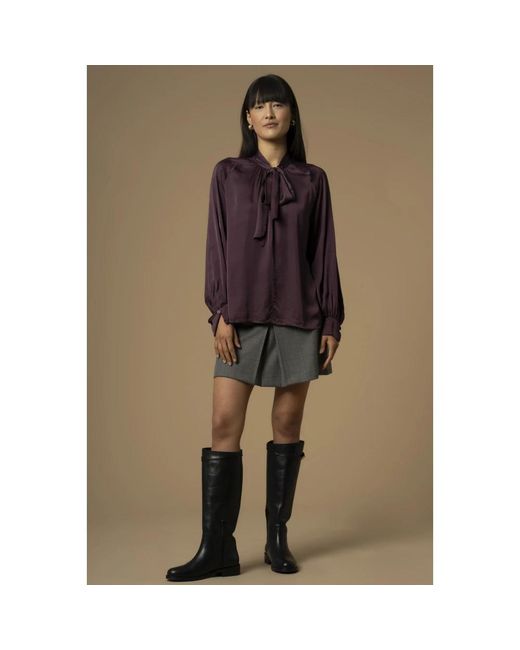 Kocca Overhemden ,Paars ,Stijlvolle Blouse Met Lange Mouwen in het Purple