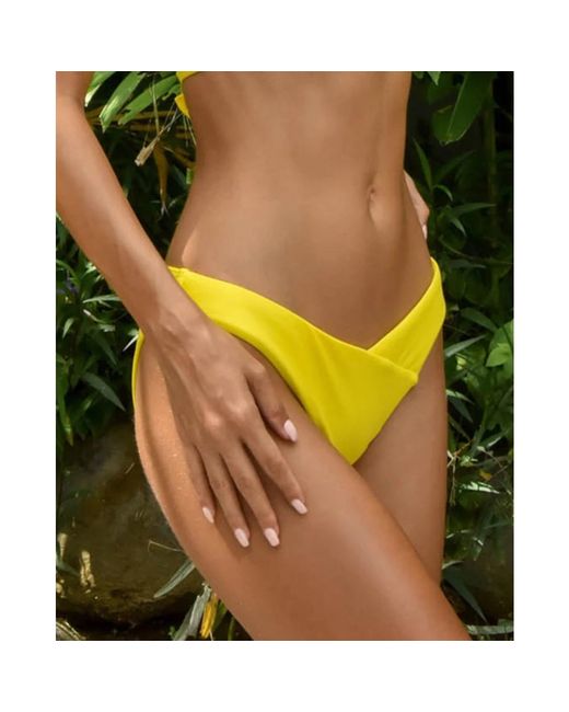 Bikinis CAHA CAPO de color Yellow
