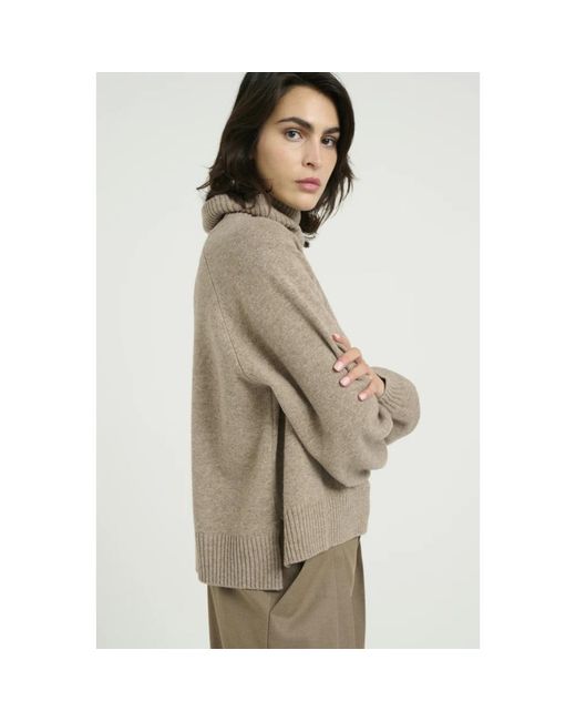 Gestuz Truien & Vesten ,Wol Korte Pullover Met Hoge Hals in het Natural