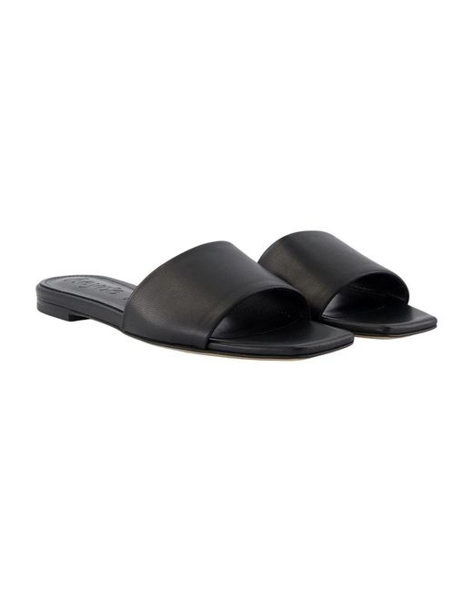 Aeyde Black Sliders