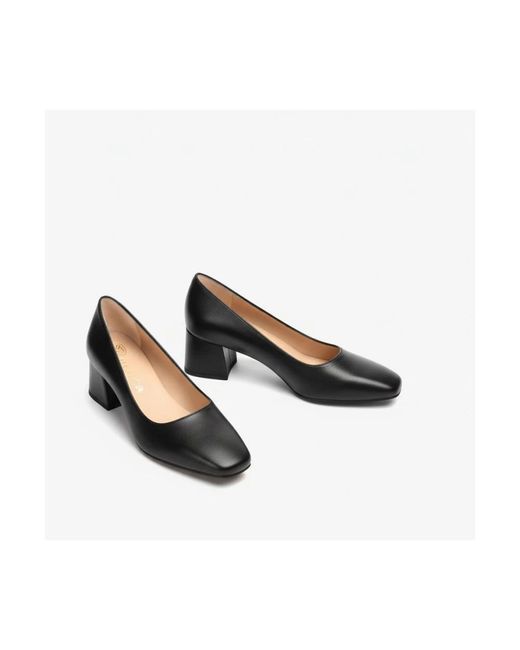 Unisa Black Lowe_Nto Pump