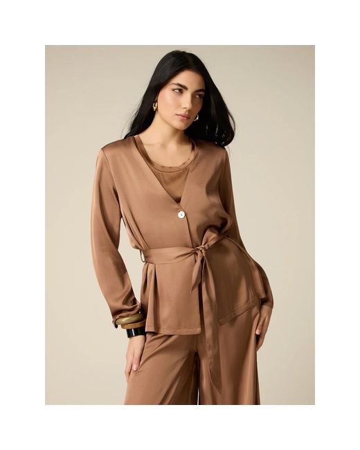 Light Jackets Oltre de color Brown