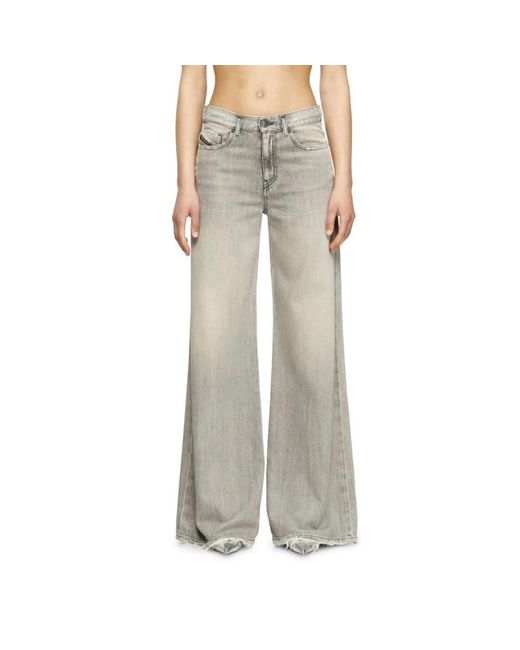 DIESEL 1978 D-Akemi Flare Jeans in het Gray