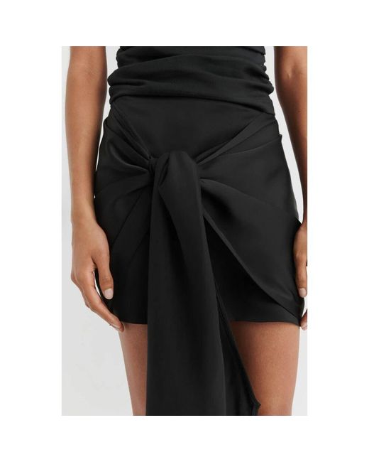Short Skirts di Axel Arigato in Black