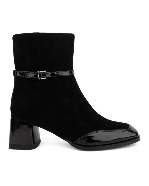 Linda Baumann Black Heeled Boots