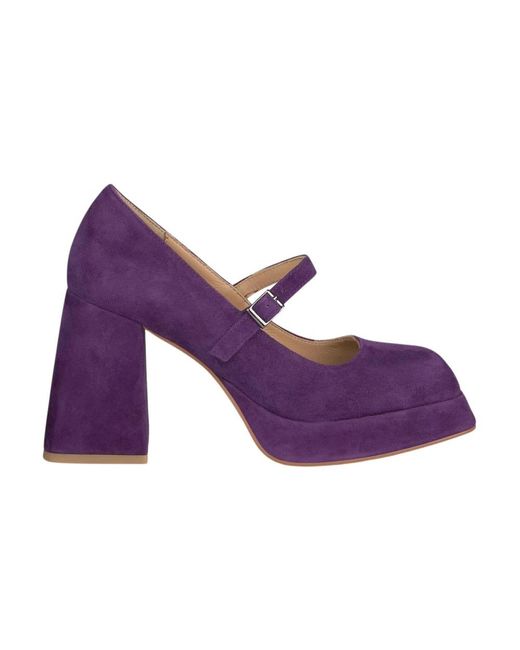 Alma En Pena. Purple Pumps