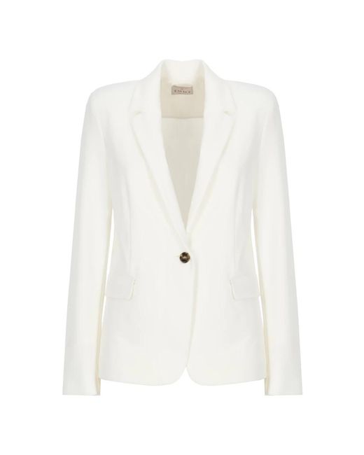 Marella Emmgennaio Jas in het White