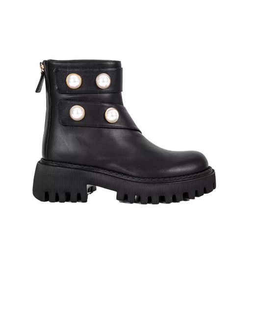 Loriblu Black Sleek Pointed Leather Ankle Boots