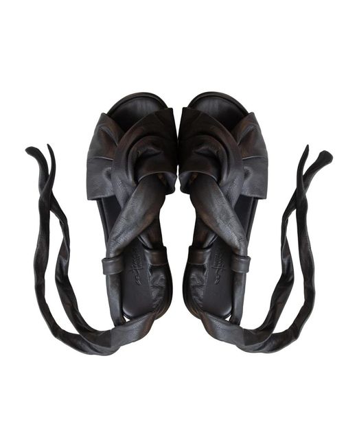 Cortana Black Wedges