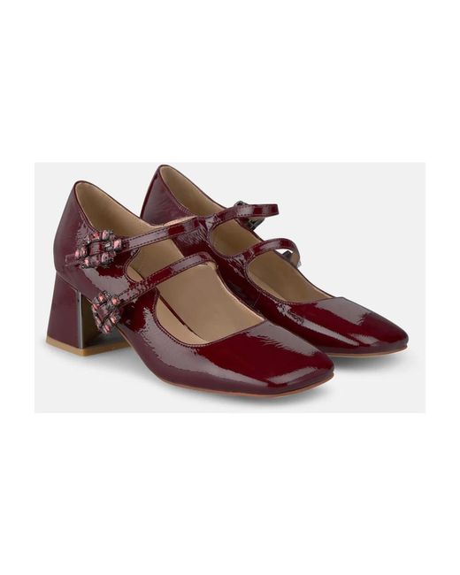 Alma En Pena. Red Pumps