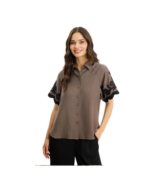 Shirts iN FRONT de color Brown