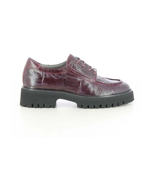 Laced Shoes di Softwaves in Brown